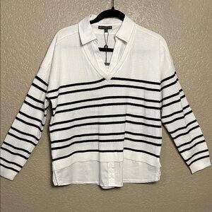 Adrianna Papell Off White Textured V-Neck Sweater